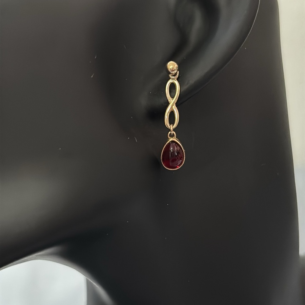 Avon Opulent Collection Infinity Deep Red Garnet Teardrop Gold T Dangle Earrings
